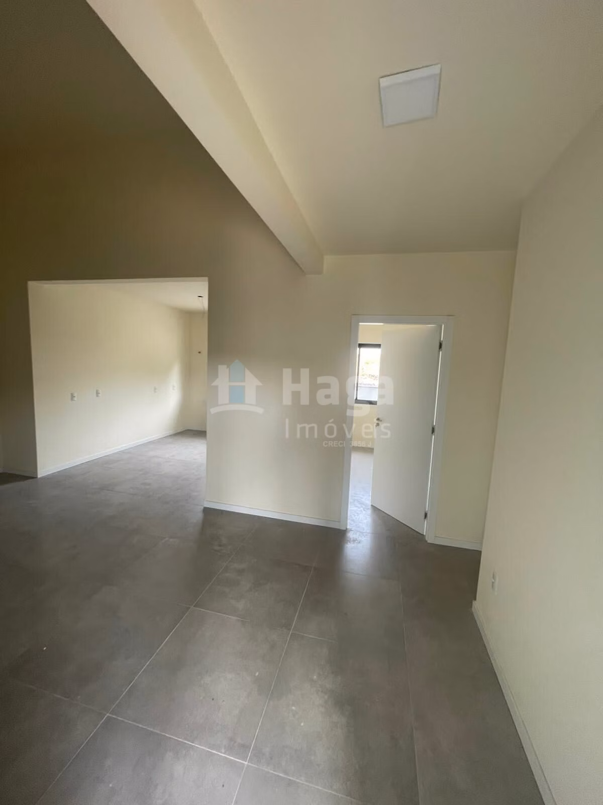Casa de 467 m² em Brusque, SC