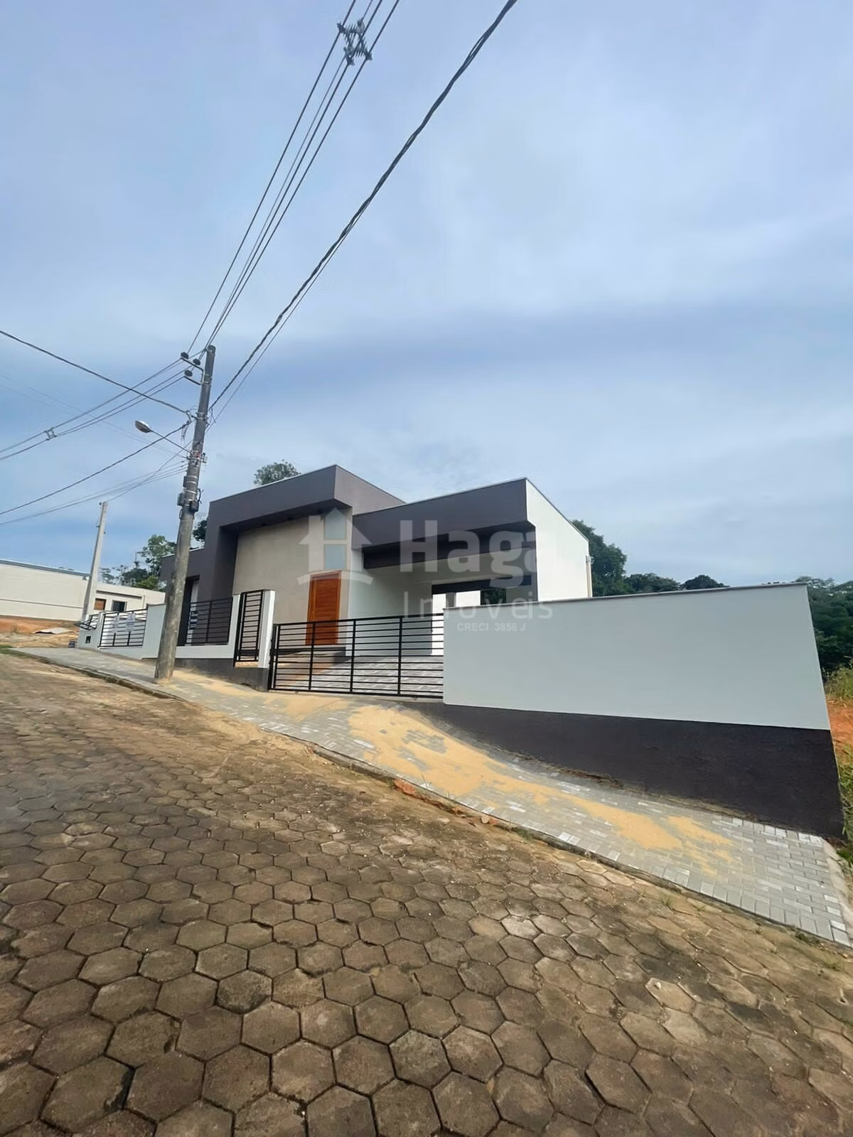 Casa de 467 m² em Brusque, SC