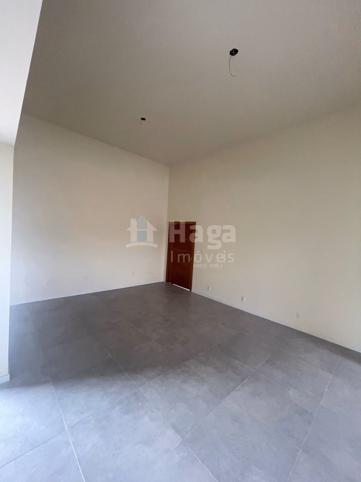 Casa de 467 m² em Brusque, SC