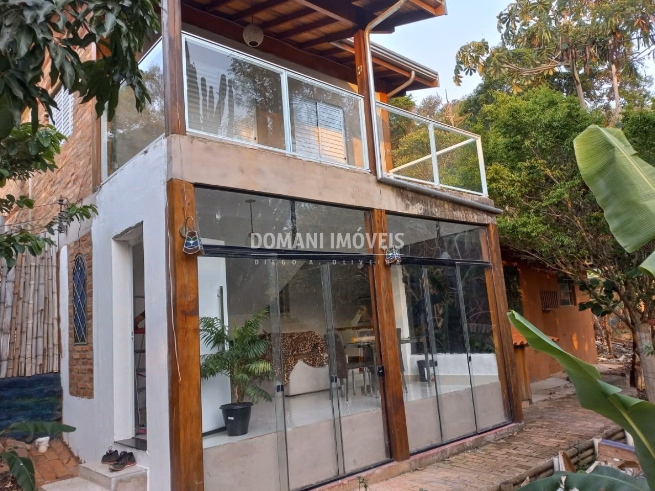 Casa de 2.820 m² em Valinhos, SP