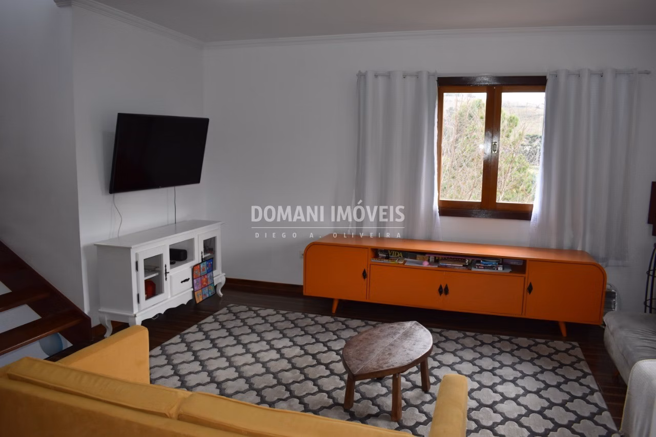 Casa de 432 m² em Campos do Jordão, SP