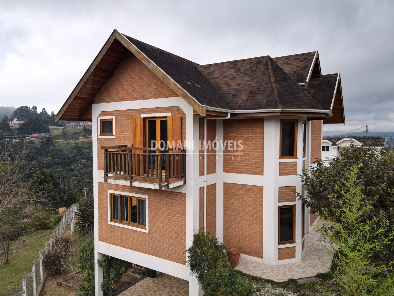 Casa de 432 m² em Campos do Jordão, SP
