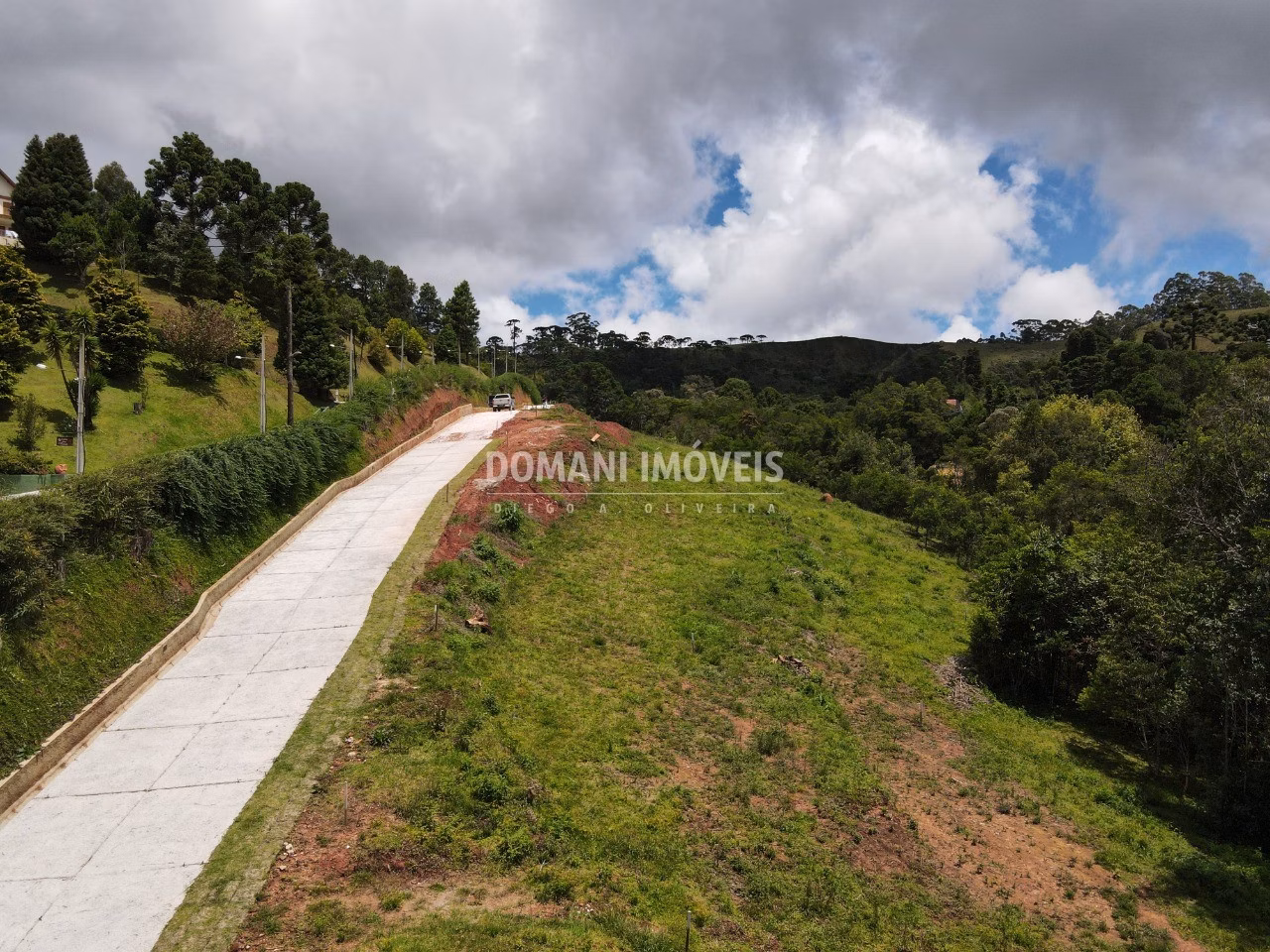 Terreno de 1.060 m² em Campos do Jordão, SP