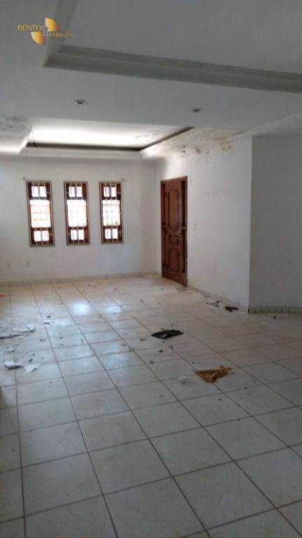 Casa de 450 m² em Várzea Grande, MT