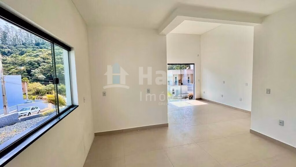 Casa de 300 m² em Brusque, SC