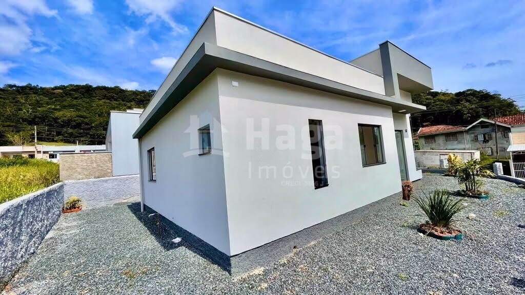 Casa de 300 m² em Brusque, SC