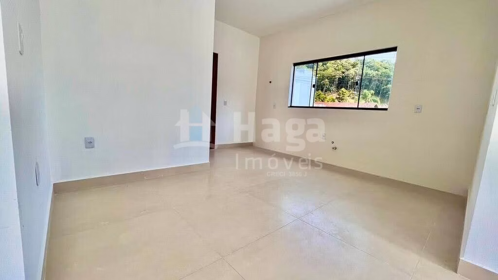Casa de 300 m² em Brusque, SC