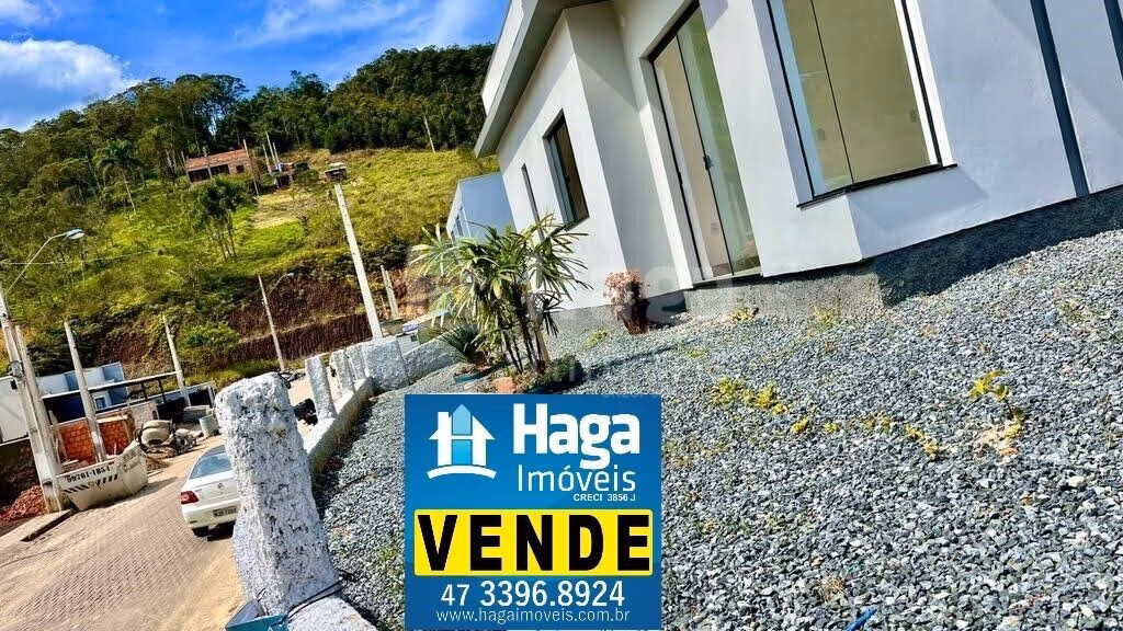 Casa de 300 m² em Brusque, SC