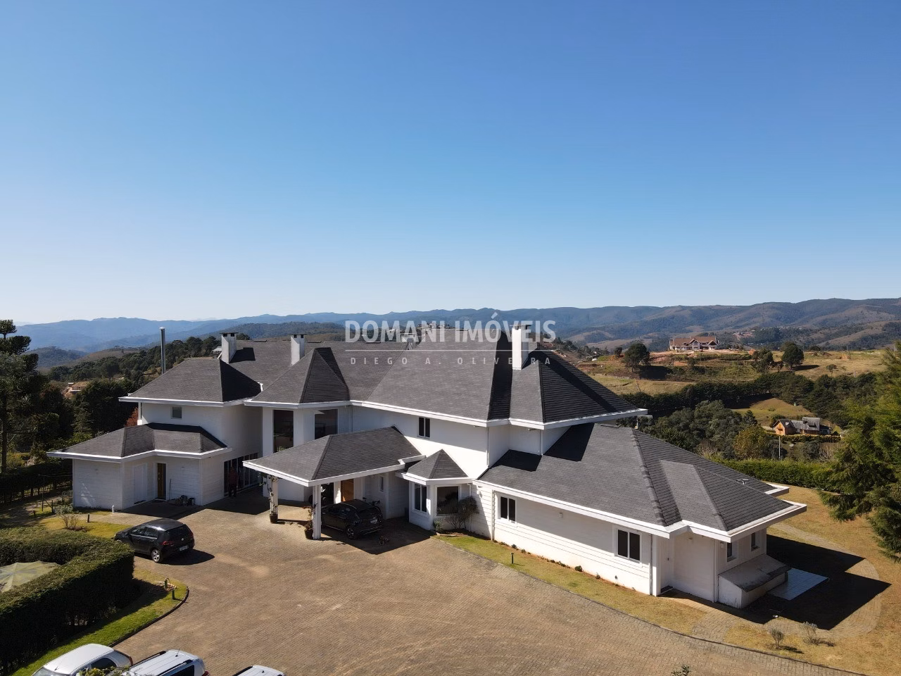 Casa de 3.050 m² em Campos do Jordão, SP