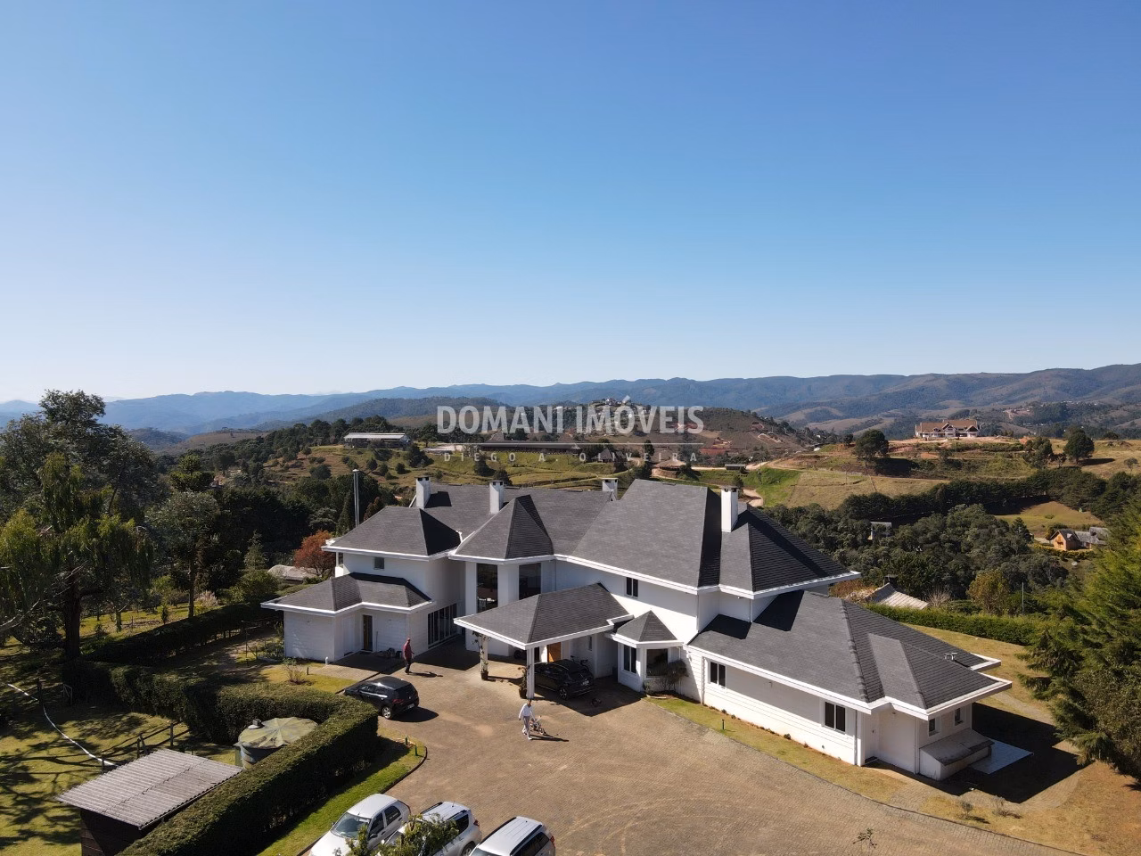 Casa de 3.050 m² em Campos do Jordão, SP