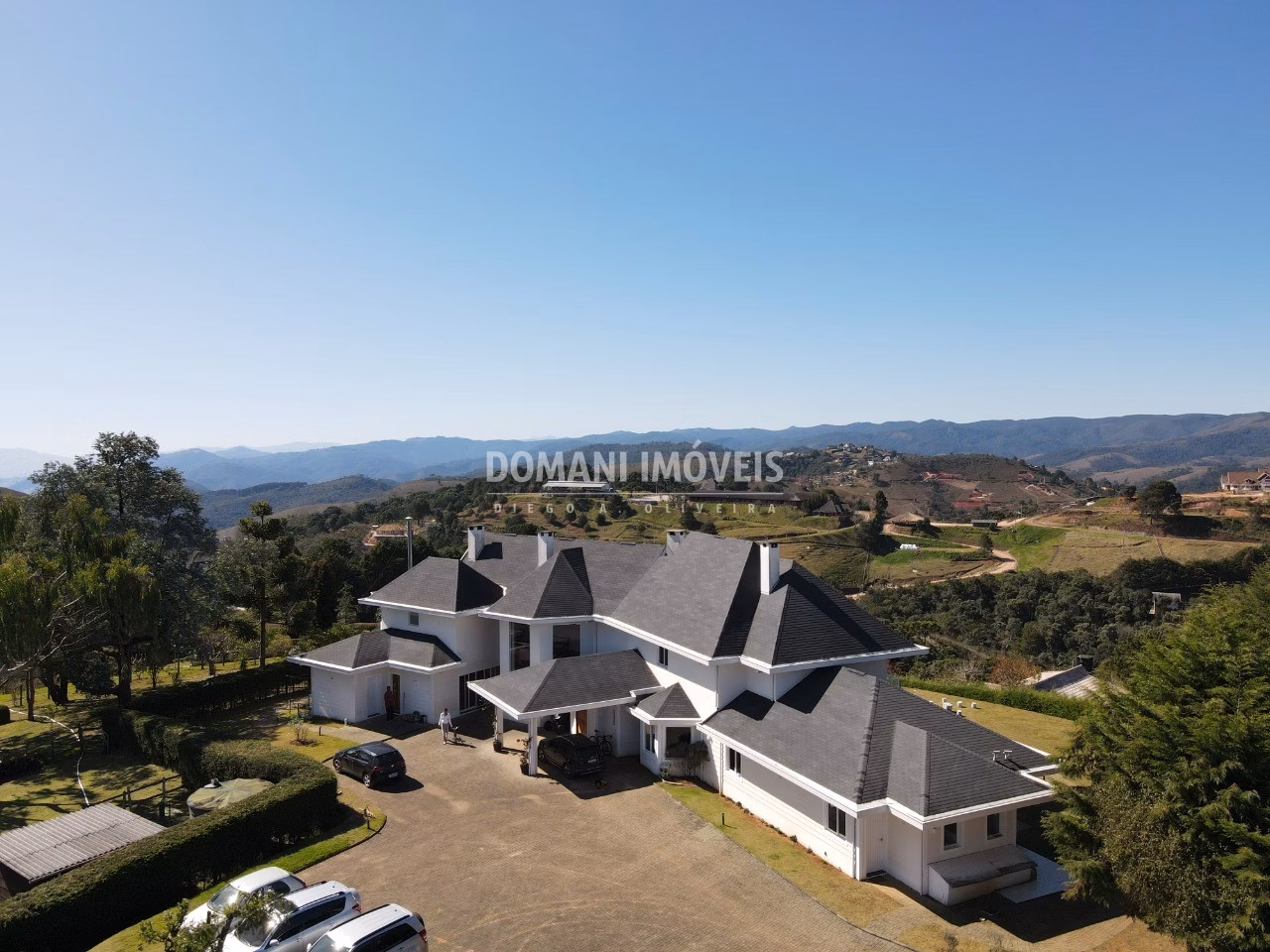 Casa de 3.050 m² em Campos do Jordão, SP