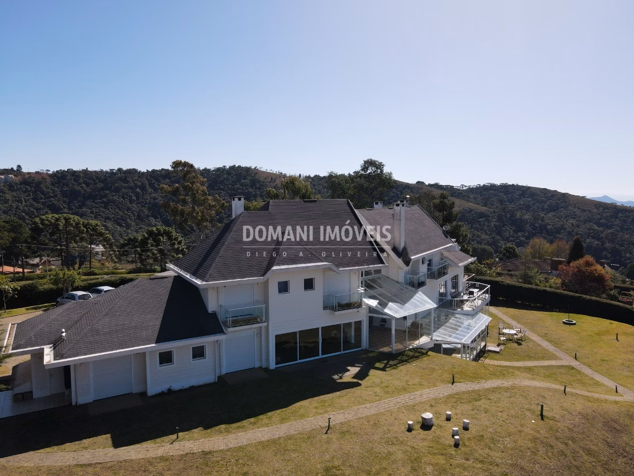 Casa de 3.050 m² em Campos do Jordão, SP