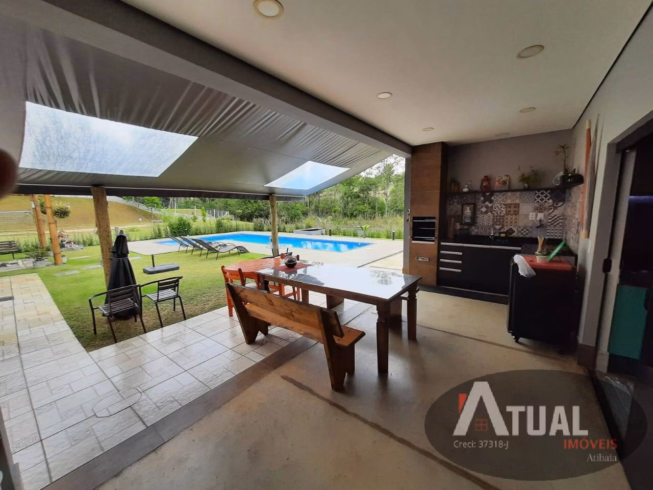 Chácara de 2.281 m² em Atibaia, SP
