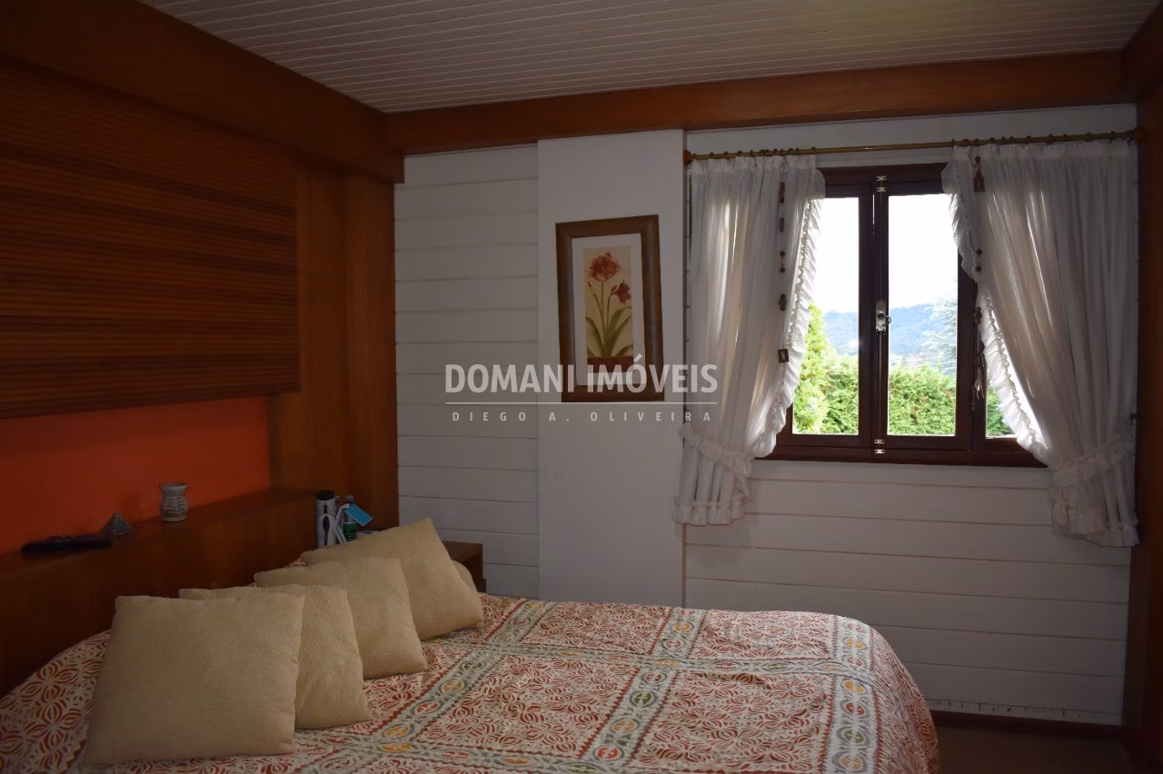 Casa de 2.180 m² em Campos do Jordão, SP