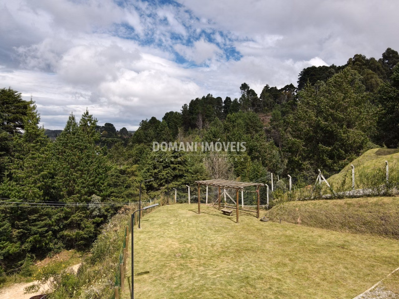 Casa de 1.540 m² em Campos do Jordão, SP