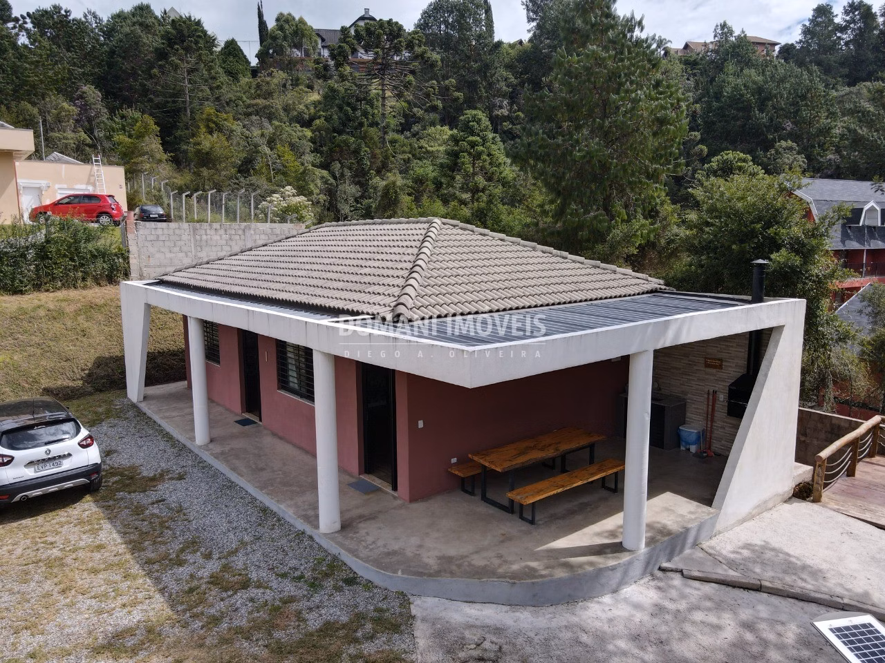Casa de 1.540 m² em Campos do Jordão, SP