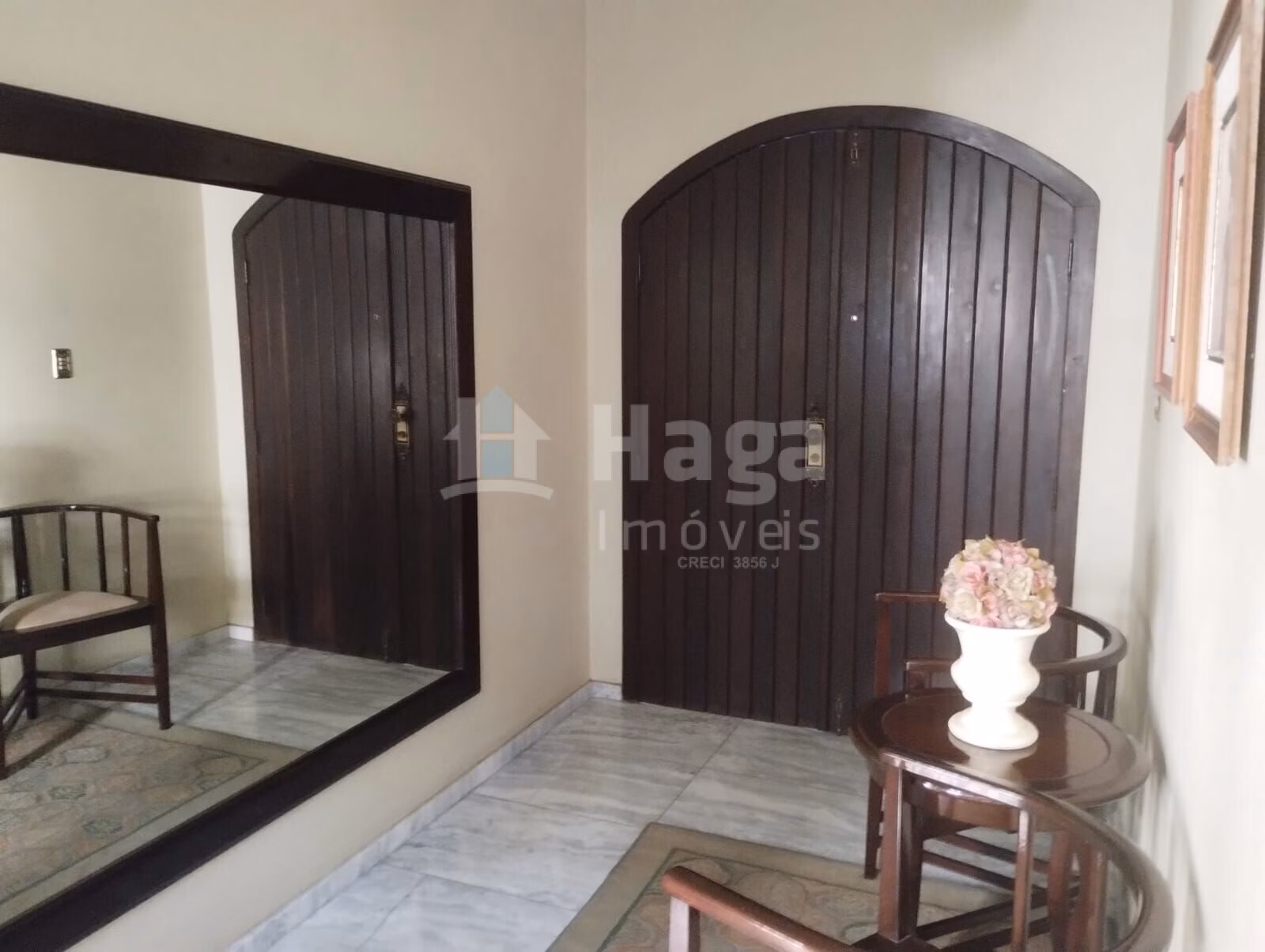 Casa de 1.161 m² em Brusque, SC