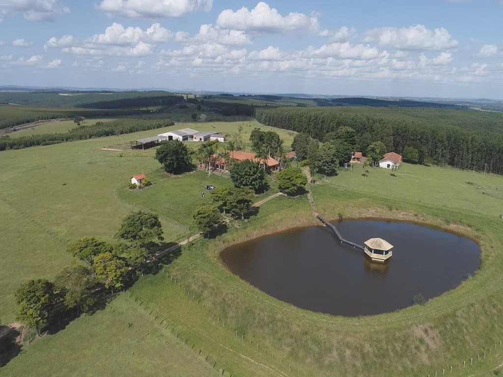 Fazenda de 235 ha em Botucatu, SP
