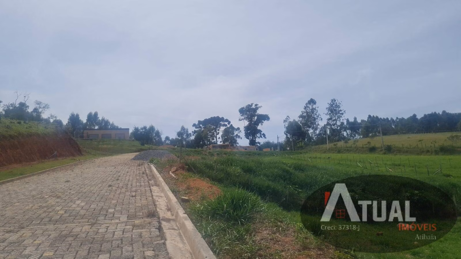 Terreno de 600 m² em Nazaré Paulista, SP
