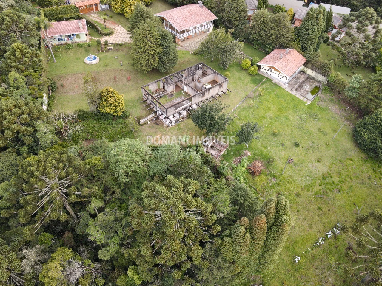 Casa de 6.600 m² em Campos do Jordão, SP