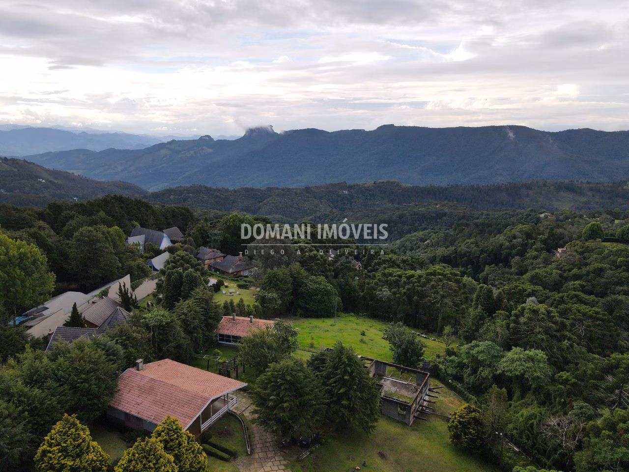 Casa de 6.600 m² em Campos do Jordão, SP