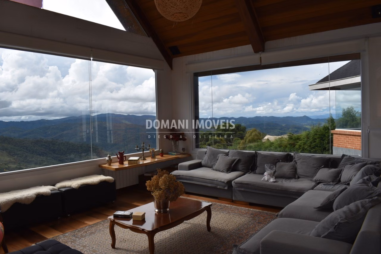 Casa de 1.130 m² em Campos do Jordão, SP