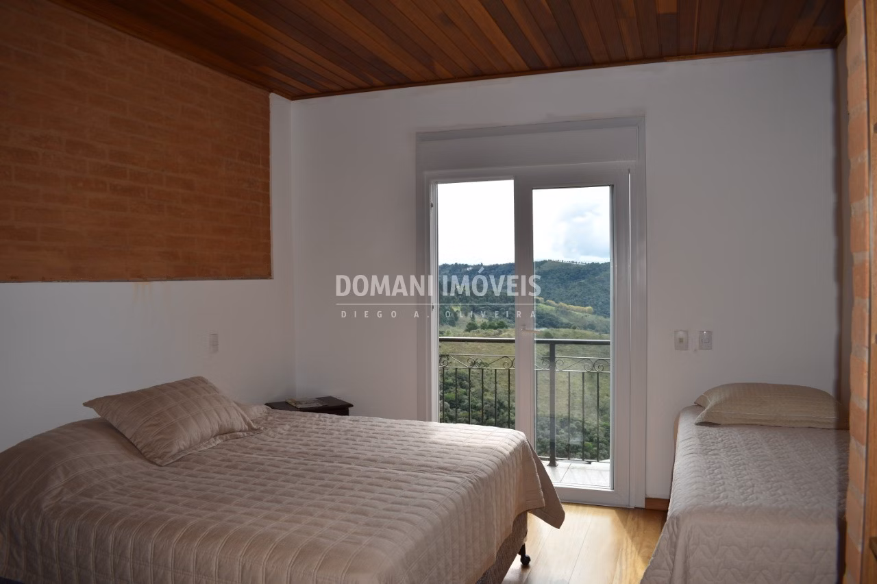 Casa de 1.130 m² em Campos do Jordão, SP