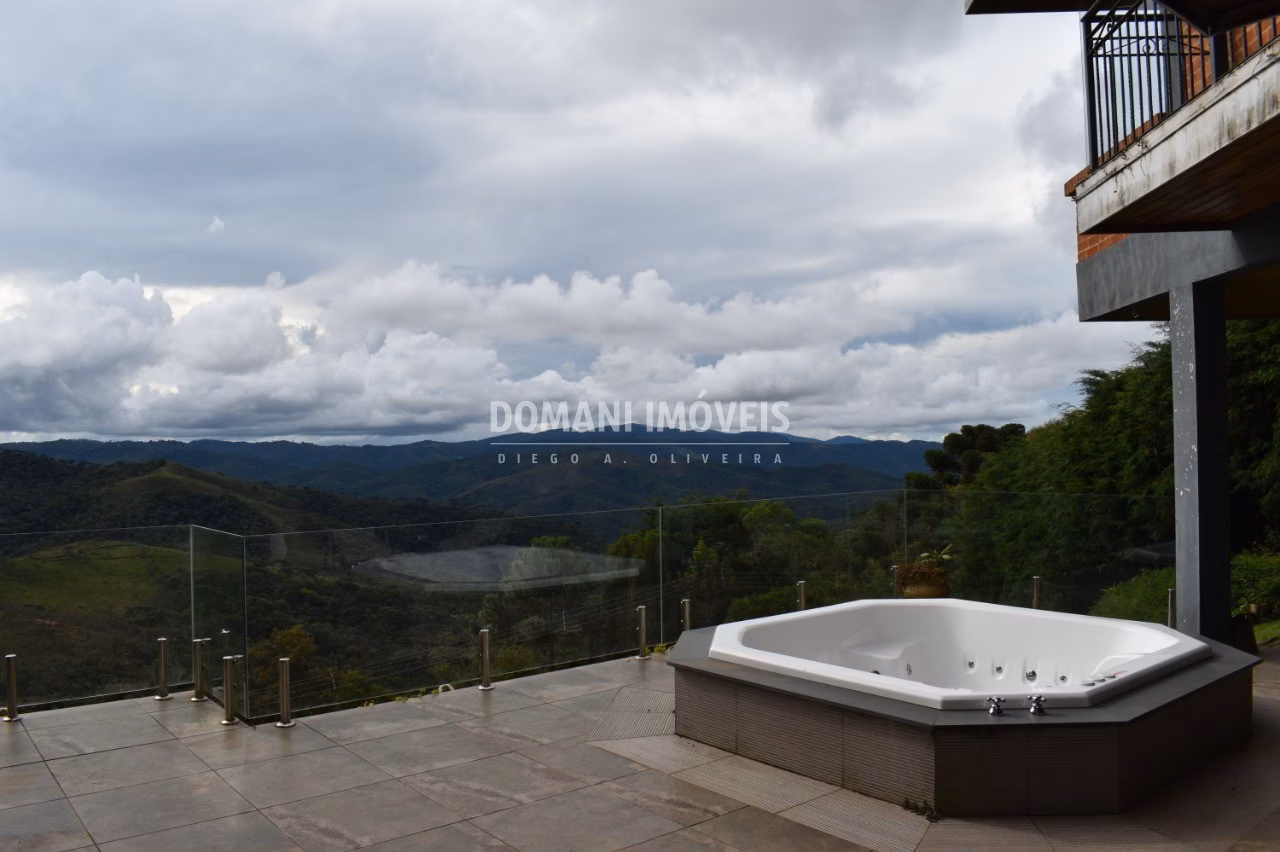 Casa de 1.130 m² em Campos do Jordão, SP