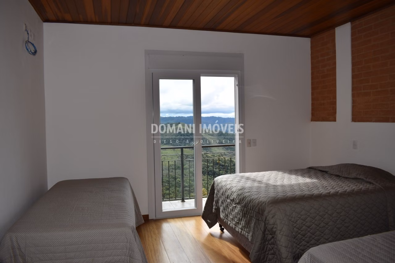 Casa de 1.130 m² em Campos do Jordão, SP