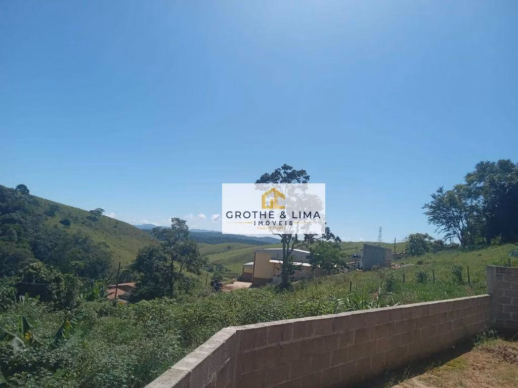 Chácara de 1.300 m² em Paraibuna, SP