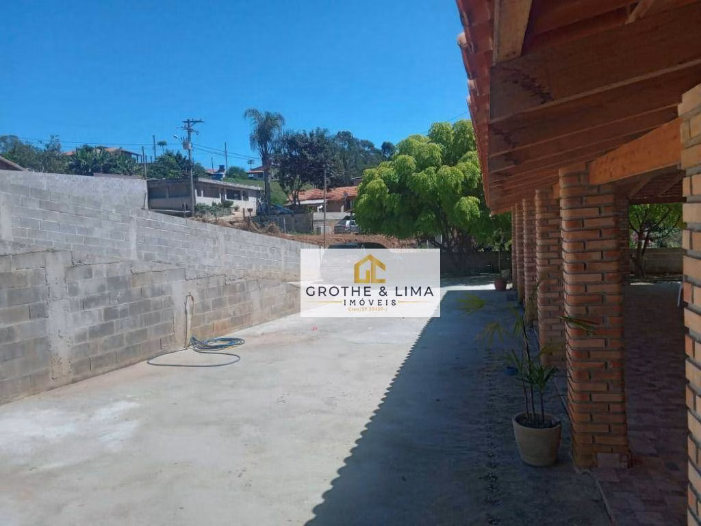 Chácara de 1.300 m² em Paraibuna, SP
