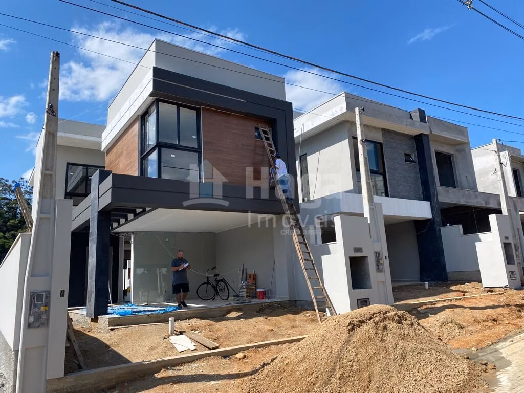Casa de 285 m² em Brusque, SC