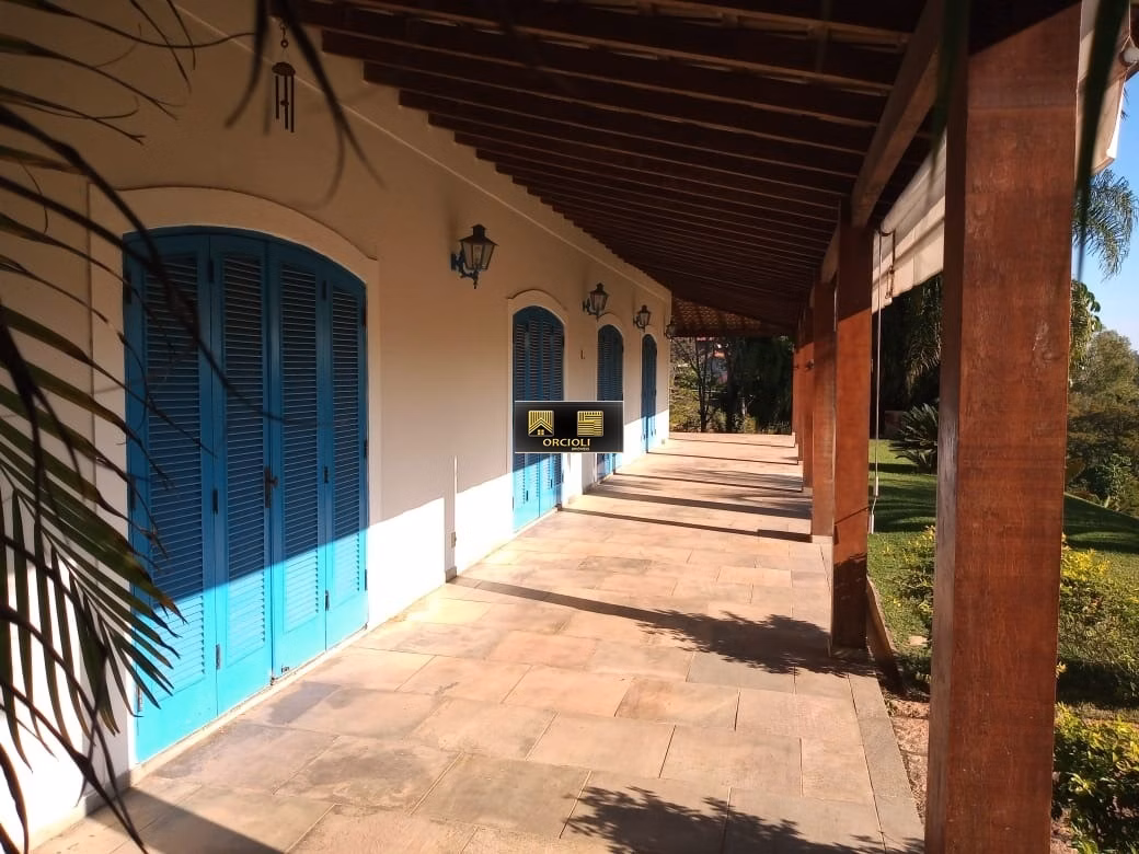 Casa de 3.199 m² em Valinhos, SP