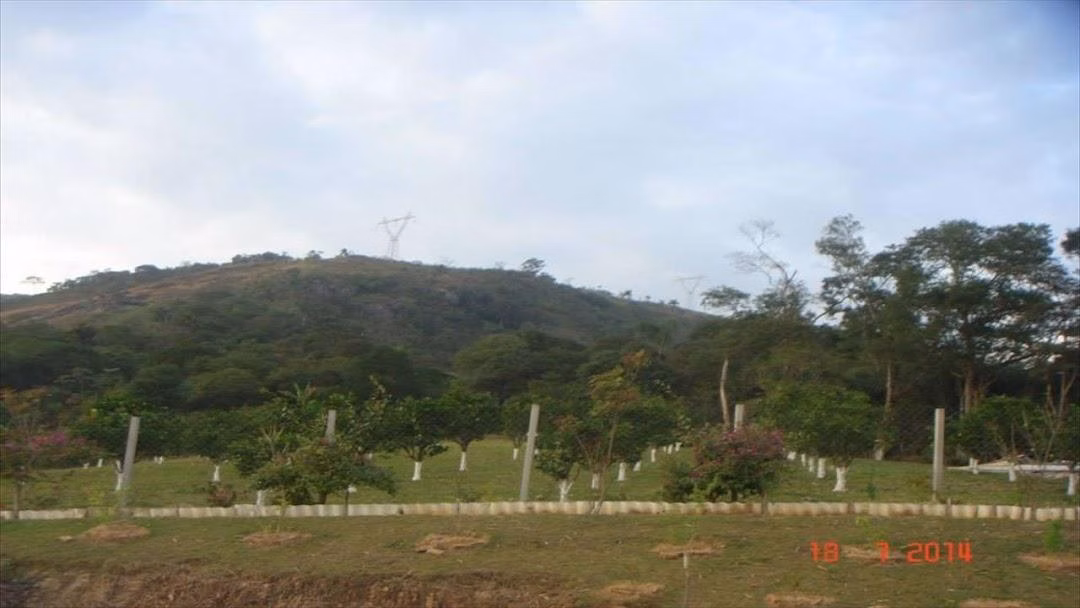 Kleiner Bauernhof zum Verkauf von 6 ha in Mogi das Cruzes, SP