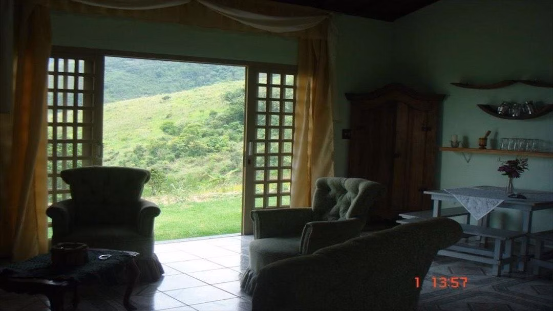 Kleiner Bauernhof zum Verkauf von 6 ha in Mogi das Cruzes, SP