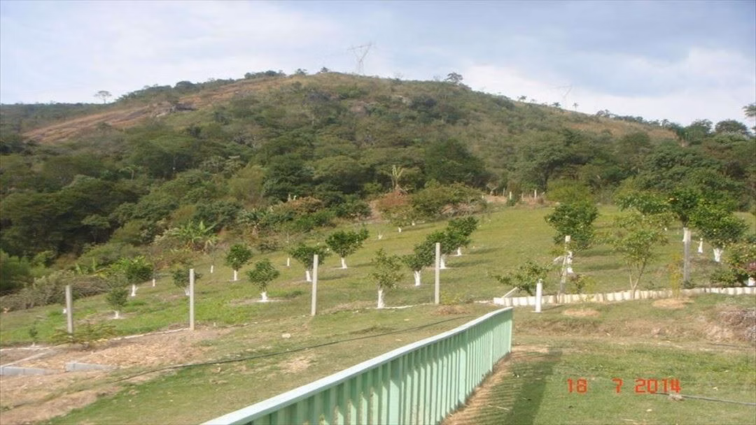 Kleiner Bauernhof zum Verkauf von 6 ha in Mogi das Cruzes, SP