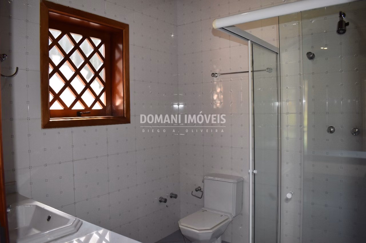 Casa de 1.630 m² em Campos do Jordão, SP