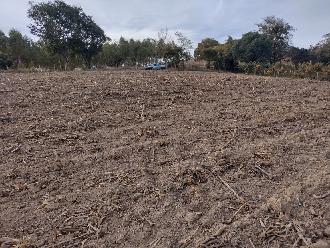 Sítio de 12 ha em Angatuba, SP