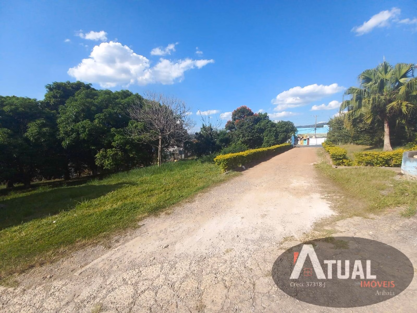 Comercial de 1 ha em Atibaia, SP