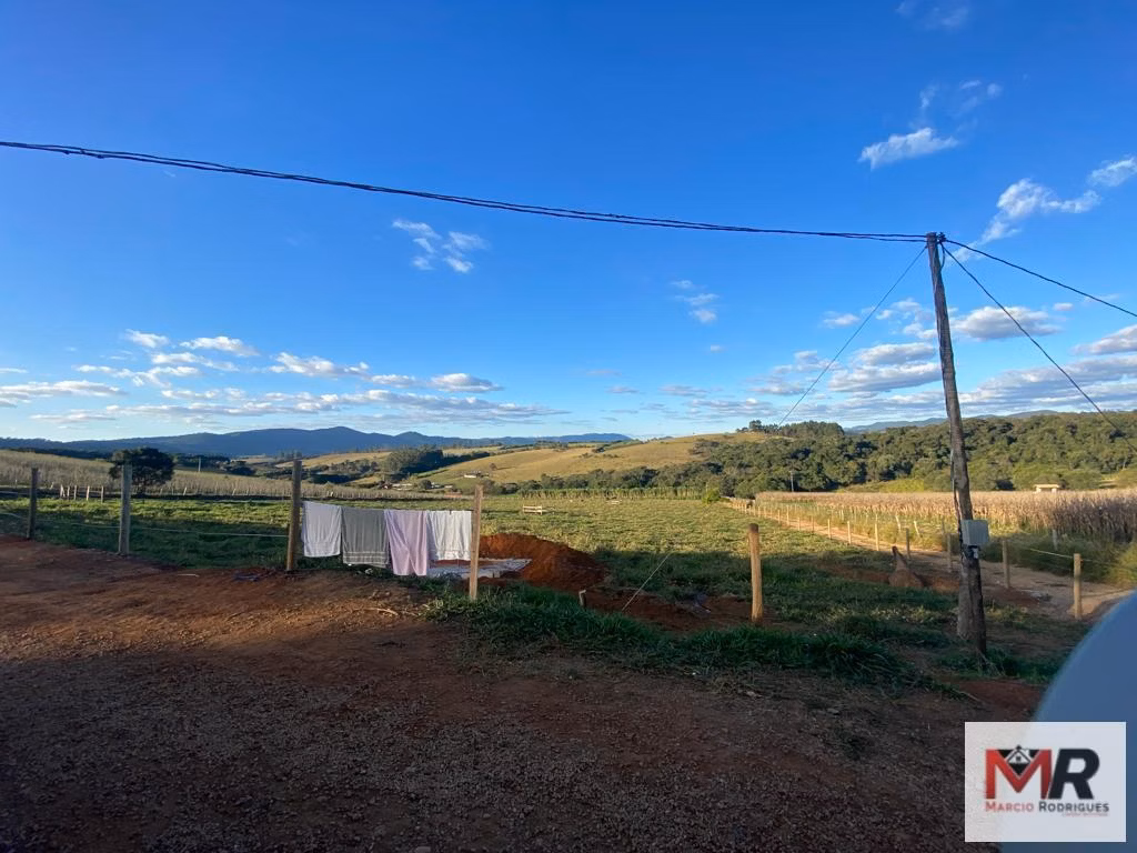 Sítio de 6 ha em Careaçu, MG