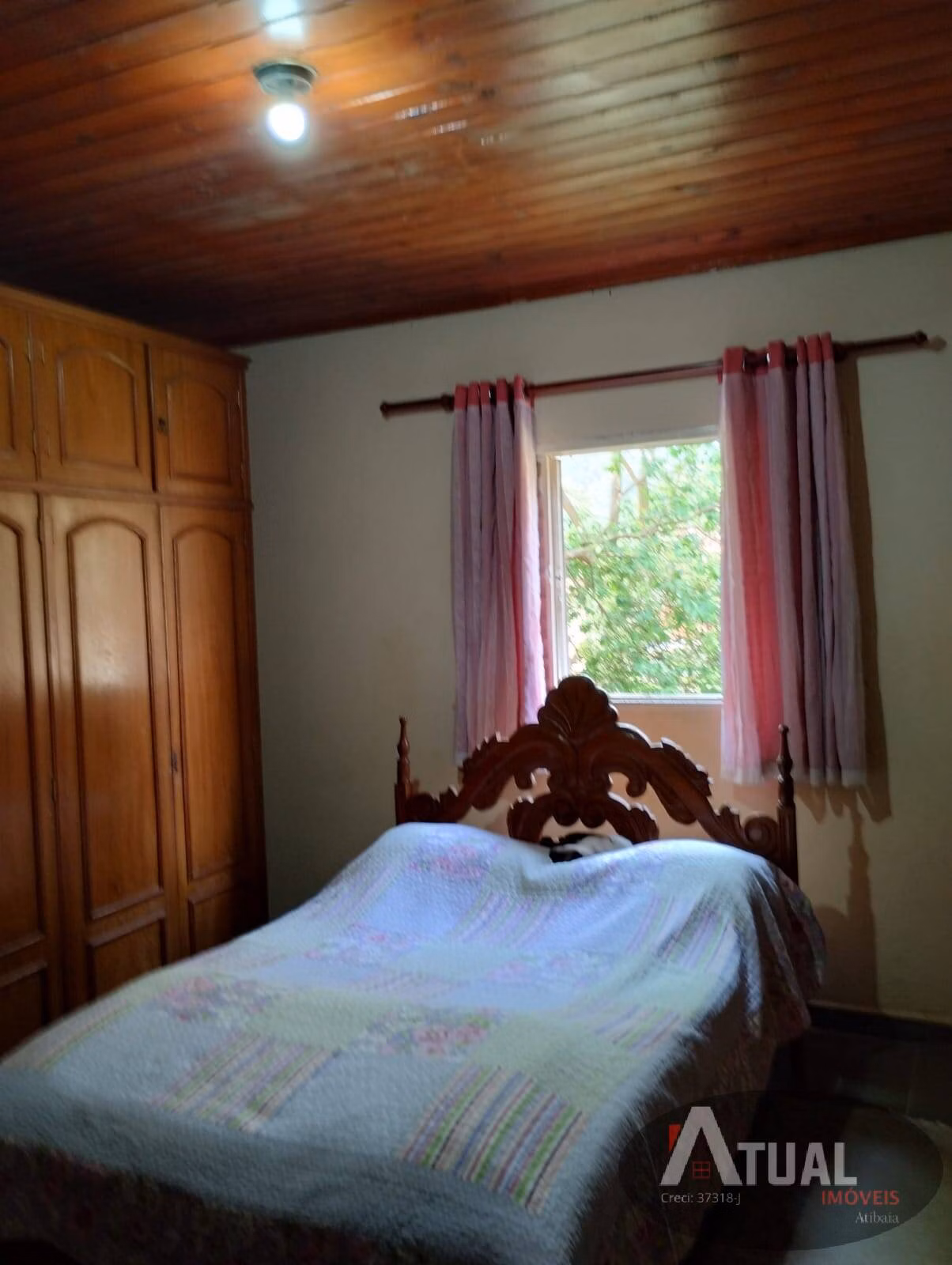 Casa de 1.012 m² em Mairiporã, SP