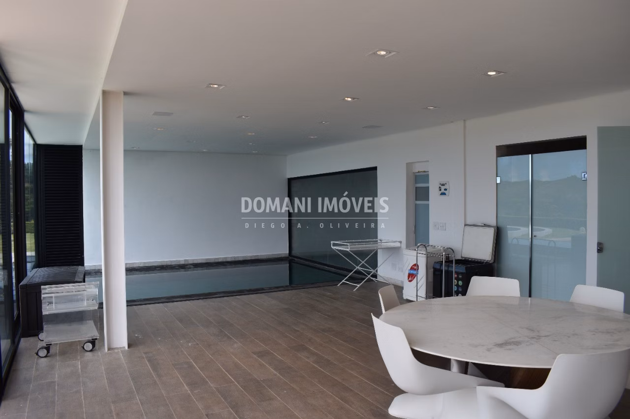 Casa de 9.400 m² em Campos do Jordão, SP