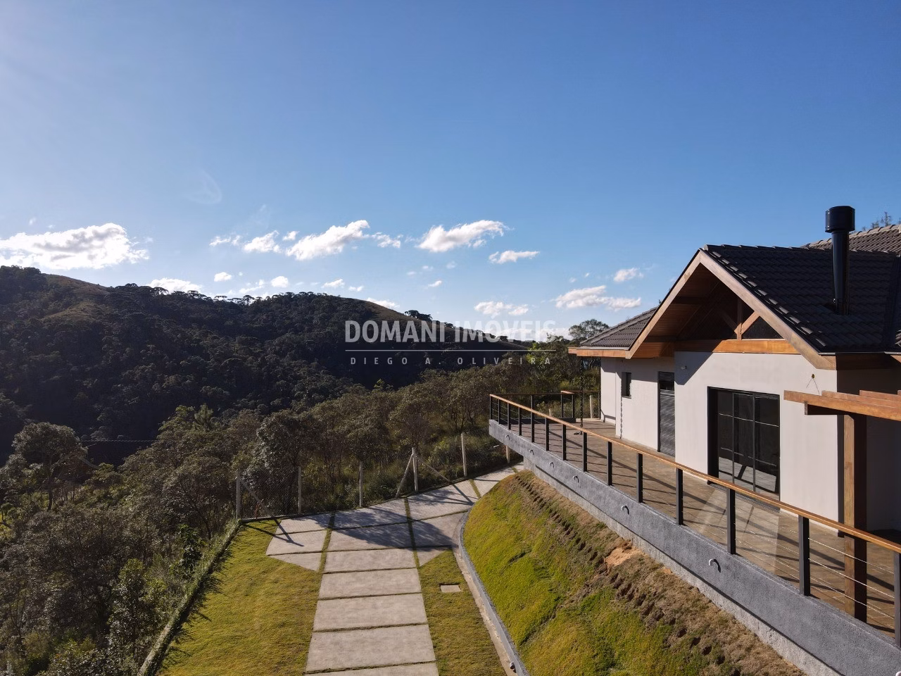 House of 1,000 m² in Campos do Jordão, SP, Brazil