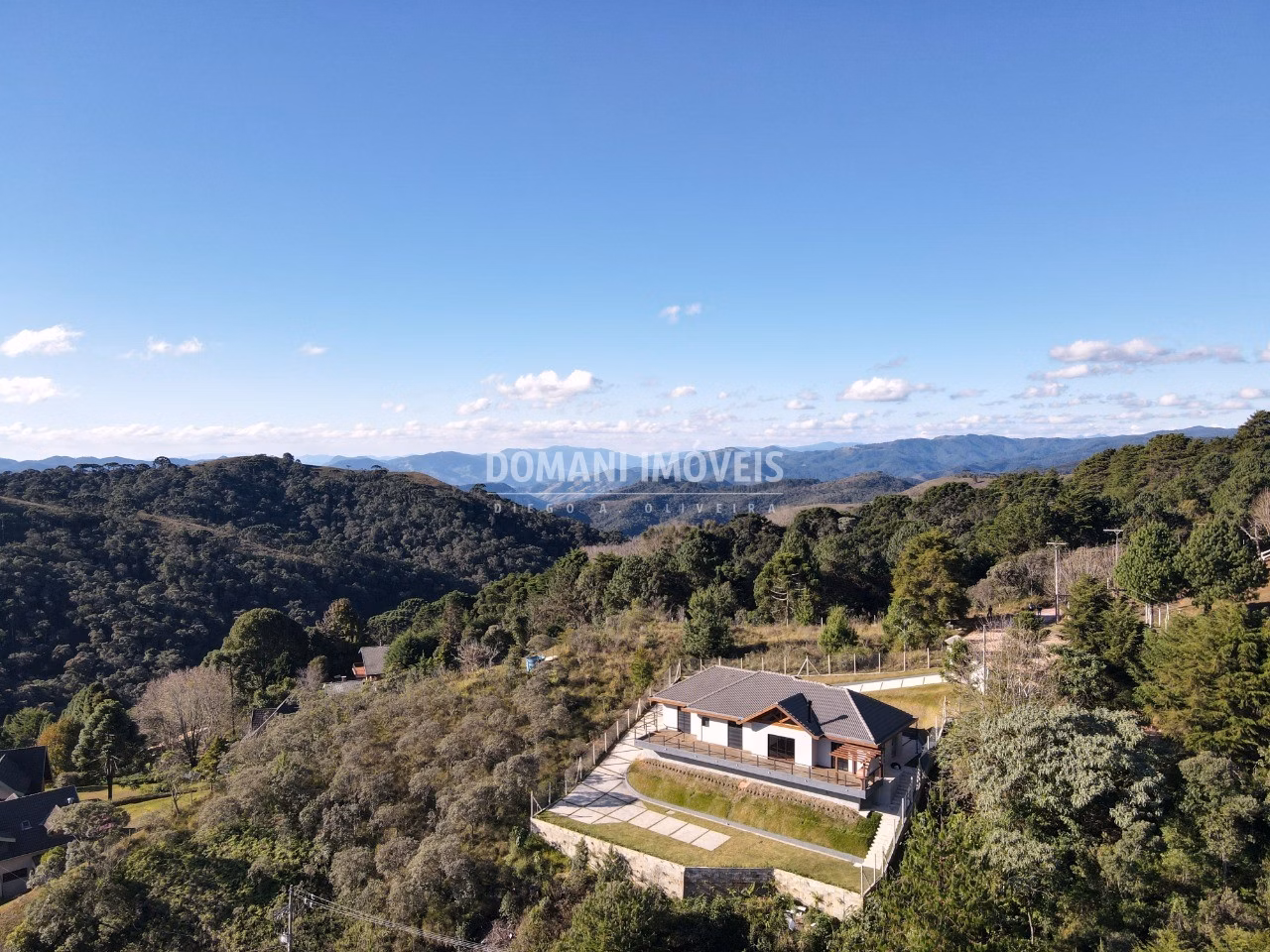 House of 1,000 m² in Campos do Jordão, SP, Brazil